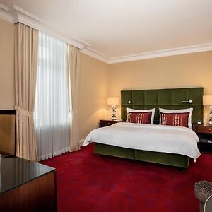 Superior Zimmer mit Kingsize-Bett